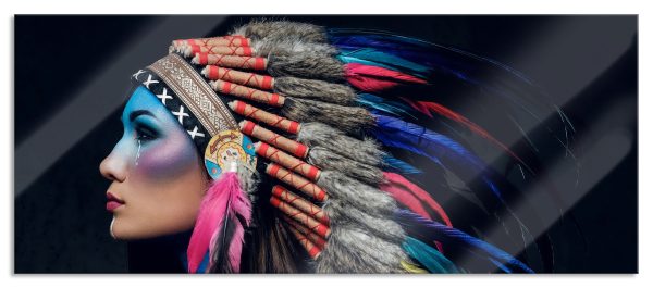 Frau mit buntem indianischen Kopfschmuck, Glasbild Panorama Mode